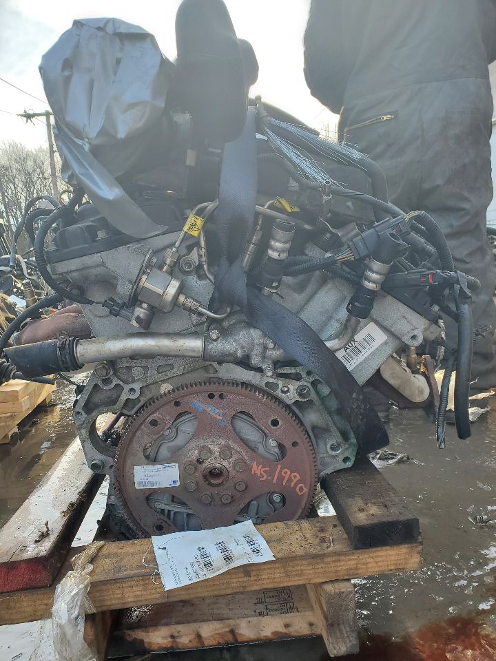 2011 BUICK ENCLAVE 6cyl Gasoline 3.6 ENGINE ASSEMBLY - 418758 — photo 2