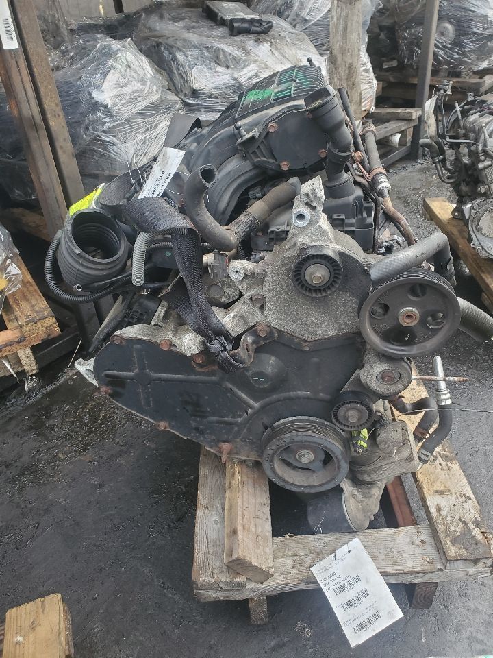 2010 CHRYSLER TOWN & COUNTRY 6cyl Gasoline 4.0 SOHC ENGINE ASSEMBLY - 419211