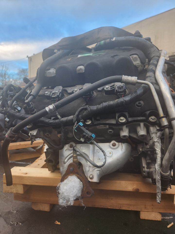 2011 CHEVROLET TRAVERSE 6cyl Gasoline 3.6 ENGINE ASSEMBLY - 420195 — photo 3