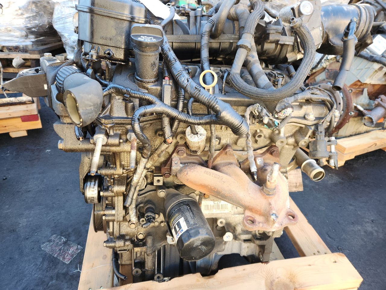 2015 CHEVROLET TRAVERSE 6cyl Gasoline 3.6 ENGINE ASSEMBLY - 421238 — photo 2