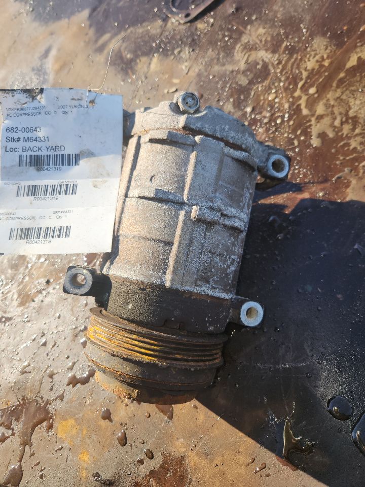 2007 GMC YUKON XL 1500 8cyl 6.2 liter gasoline AC COMPRESSOR - 421319