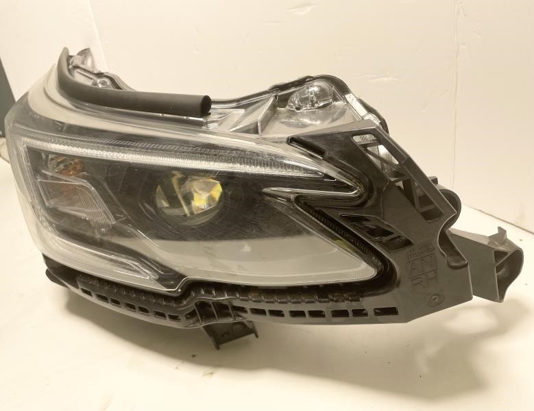 2020 SUBARU LEGACY Right HEADLAMP ASSEMBLY - 422 — photo 2