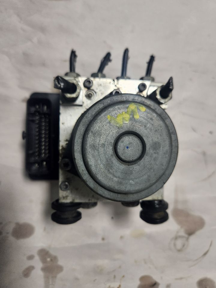 2016 BUICK LACROSSE 6 cyl Gas Flex Fuel 3.6 Anti-lock Brake Pts - 422127