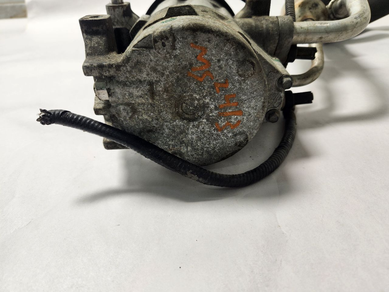 2012 FORD EXPEDITION 8cyl gas 5.4 liter flex AC COMPRESSOR - 422202 — photo 2