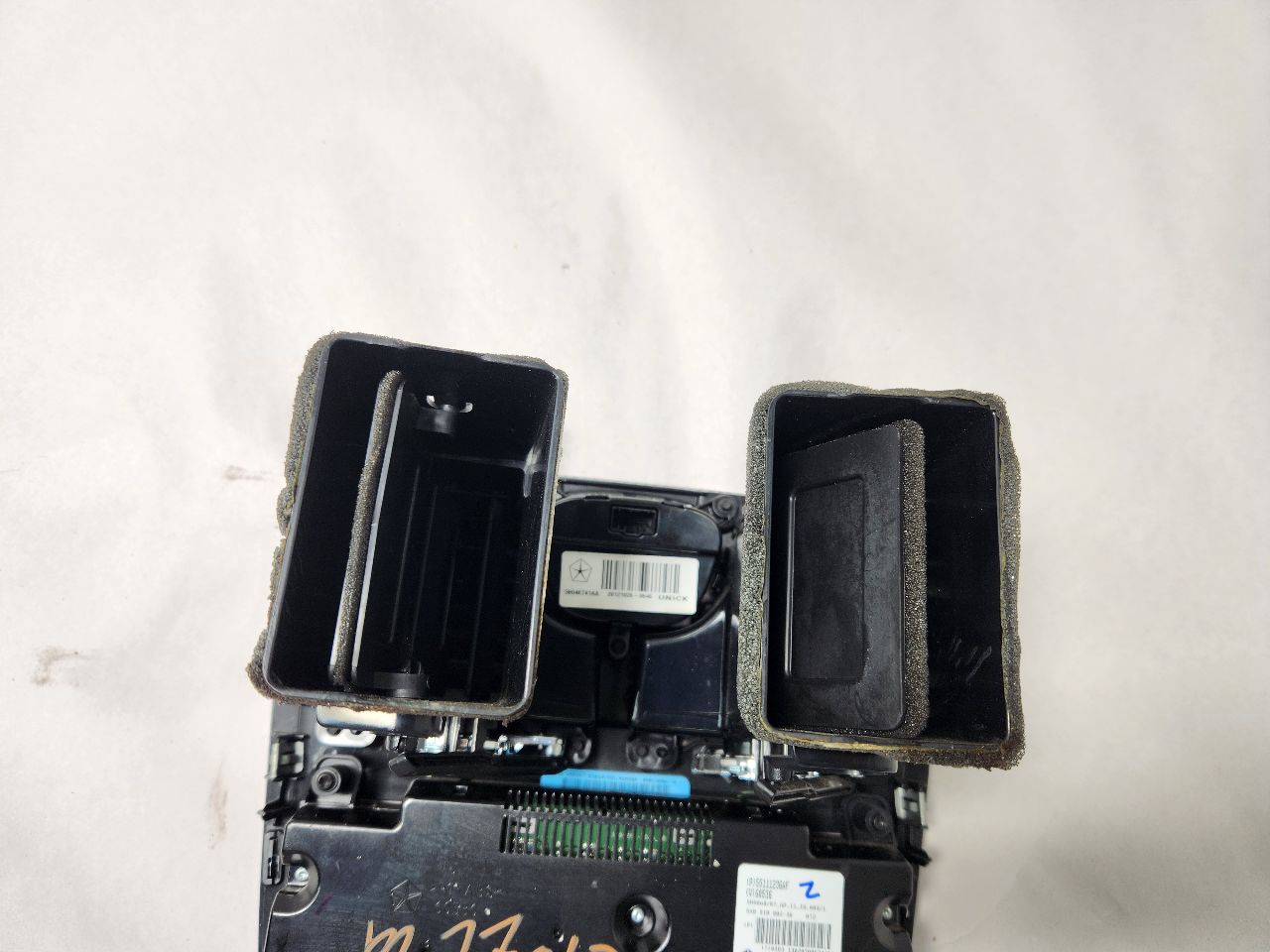 2013 CHRYSLER TOWN & COUNTRY 6cyl Gasoline 3.6 TEMP CONTROL - 423321 — photo 6