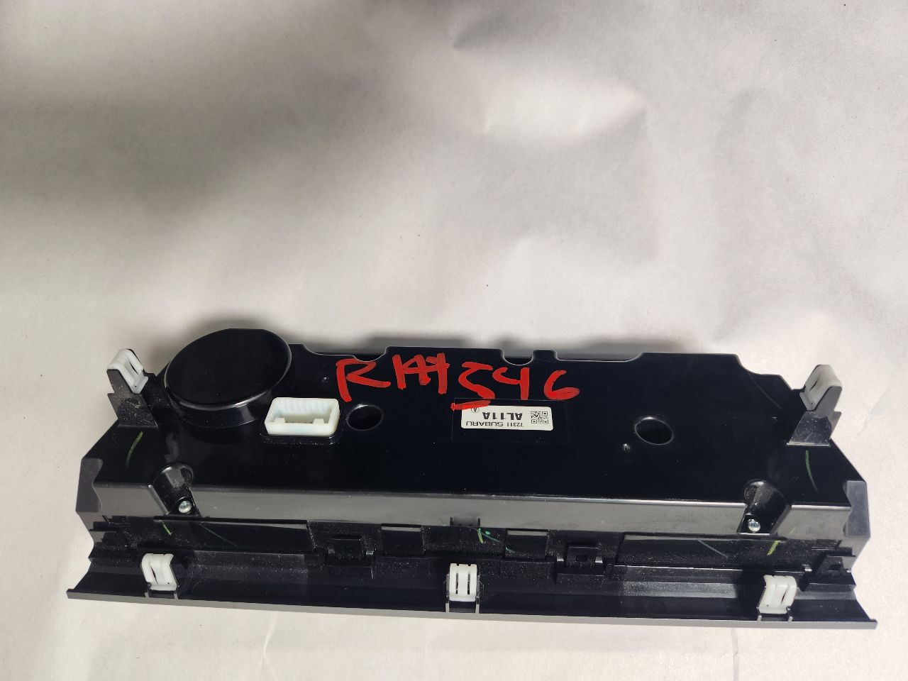 2015 SUBARU LEGACY 4cyl Gasoline 2.5 TEMP CONTROL - 423499 — photo 3