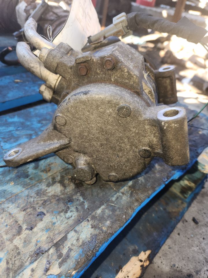 2011 GMC SAVANA 3500 VAN 8cyl Gasoline 4.8 AC COMPRESSOR - 423516 — photo 3