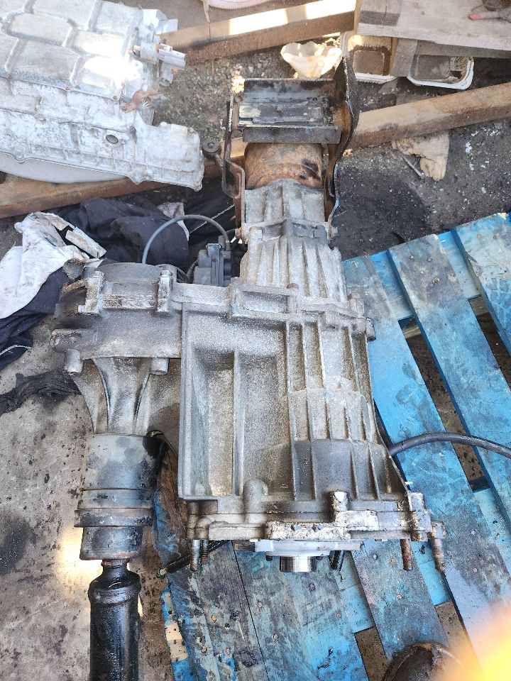 2002 MITSUBISHI MONTERO TRANSFER CASE ASSY - 423556 — photo 5