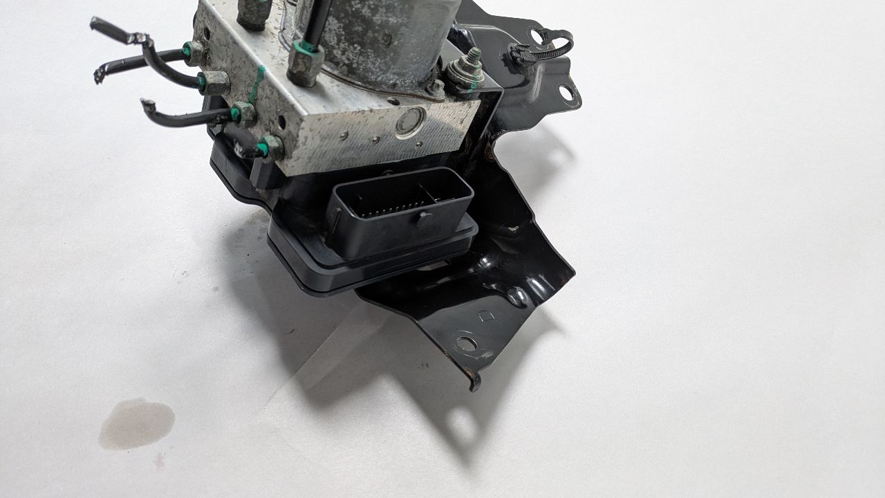 2016 NISSAN ROGUE 4cyl Gasoline 2.5 DOHC Anti-lock Brake Pts - 425085 — photo 3