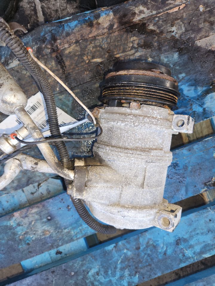 2007 CADILLAC ESCALADE 8cyl 6.2 liter gasoline AC COMPRESSOR - 425100 — photo 1