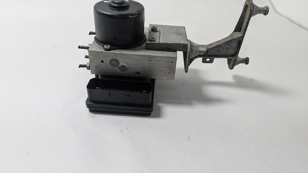 2004 MERCEDES-BENZ C-CLASS 4cyl Supercharged 1.8 Anti-lock Brake Pts - 425126 — photo 3
