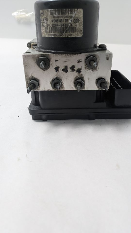 2004 MERCEDES-BENZ C-CLASS 4cyl Supercharged 1.8 Anti-lock Brake Pts - 425126 — photo 4