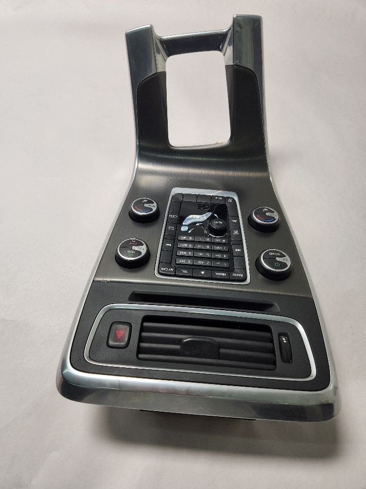 2013 VOLVO 60 SERIES 5cyl Gasoline Turbo 2.5 Radio Audio - 425169 — photo 1
