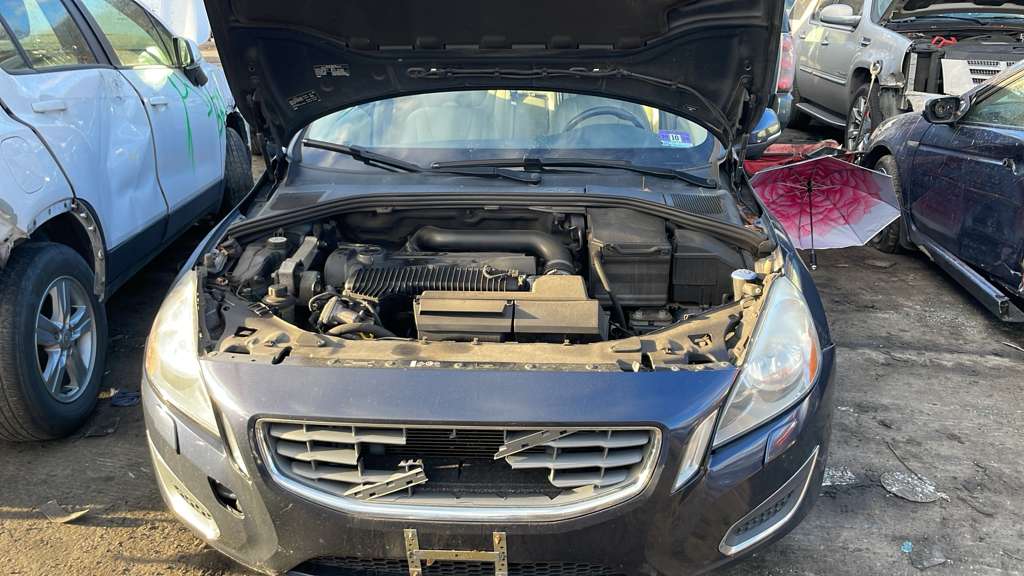 2013 VOLVO 60 SERIES 5cyl Gasoline Turbo 2.5 Turbo-Supercharger - 425172 — photo 1