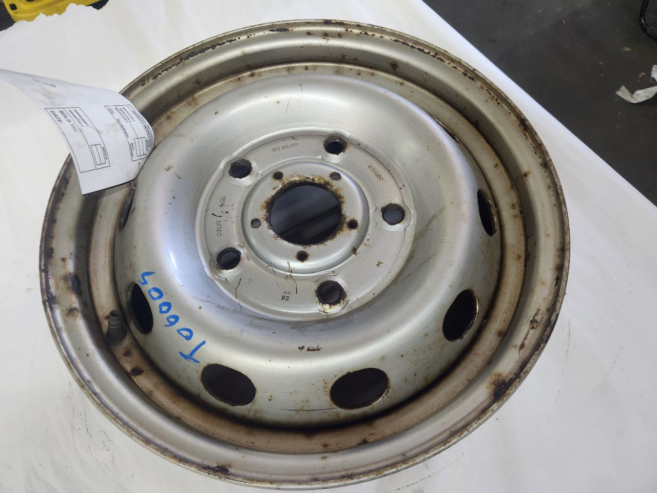 2015 FORD TRANSIT 150 3.7L 6cyl Gasoline VVT WHEEL - 426472 — photo 3