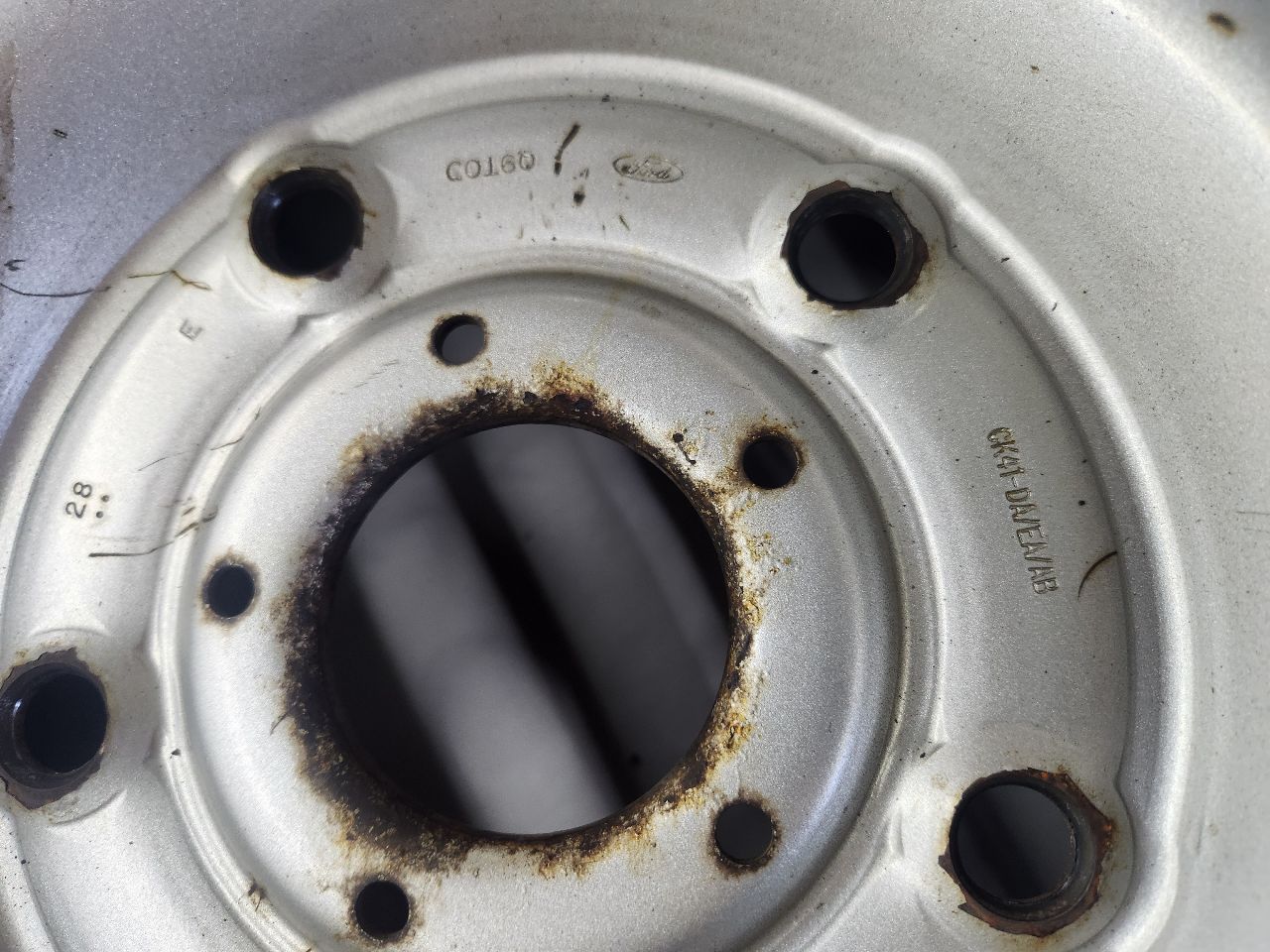 2015 FORD TRANSIT 150 3.7L 6cyl Gasoline VVT WHEEL - 426472 — photo 6