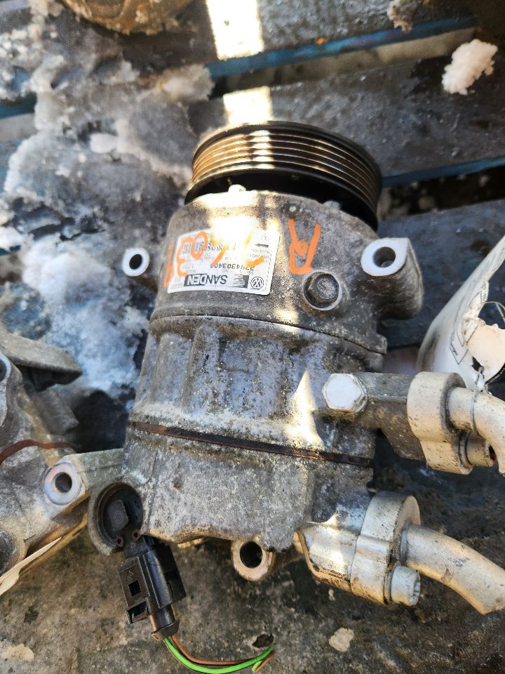2014 VOLKSWAGEN JETTA 4cyl Diesel Turbo 2.0 AC COMPRESSOR - 426591