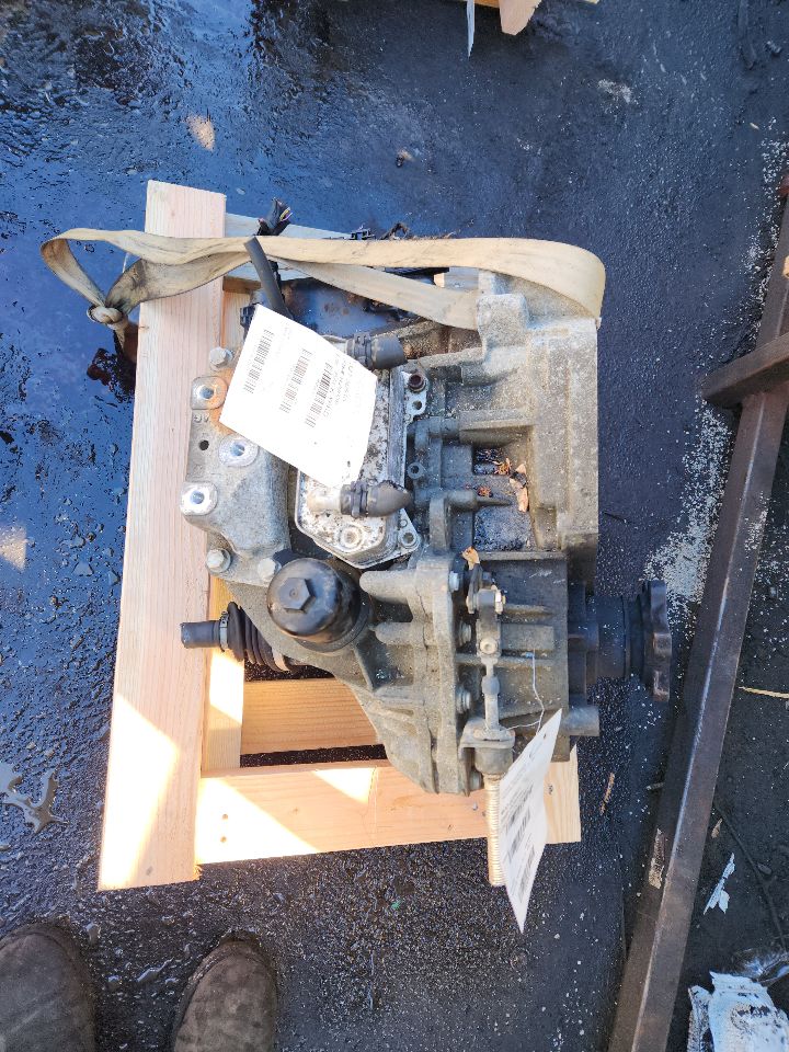 2014 VOLKSWAGEN JETTA 4cyl Diesel Turbo 2.0 Transmiss,Transaxle - 426592 — photo 2