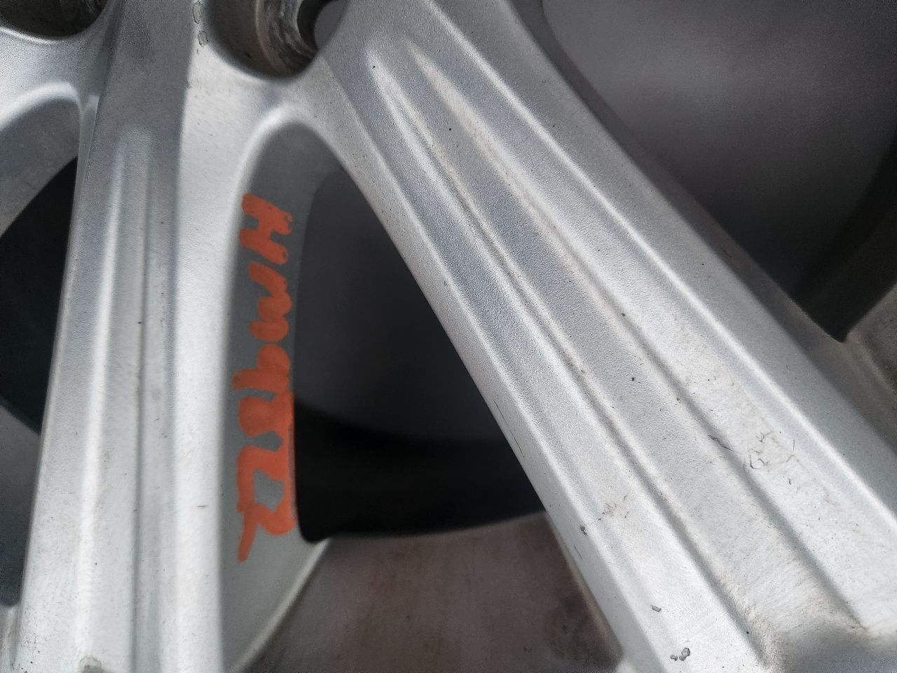 2012 SUBARU LEGACY 4cyl Gasoline 2.5 WHEEL - 426608 — photo 5