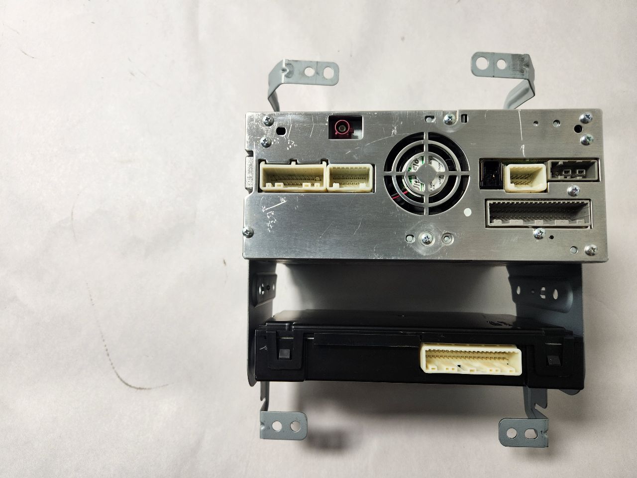 2015 INFINITI Q50 6cyl Gasoline 3.7 Radio Audio - 426615 — photo 5