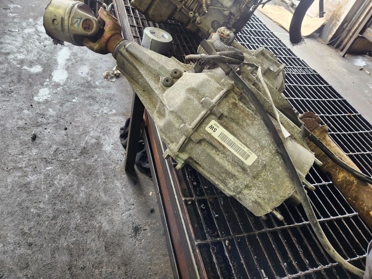 2012 CHEVROLET TAHOE 8cyl hybrid 6.0 liter TRANSFER CASE ASSY - 426765