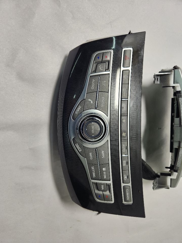 2018 INFINITI QX60 3.5L 6cyl Gasoline VVT Radio Audio - 427011 — photo 1