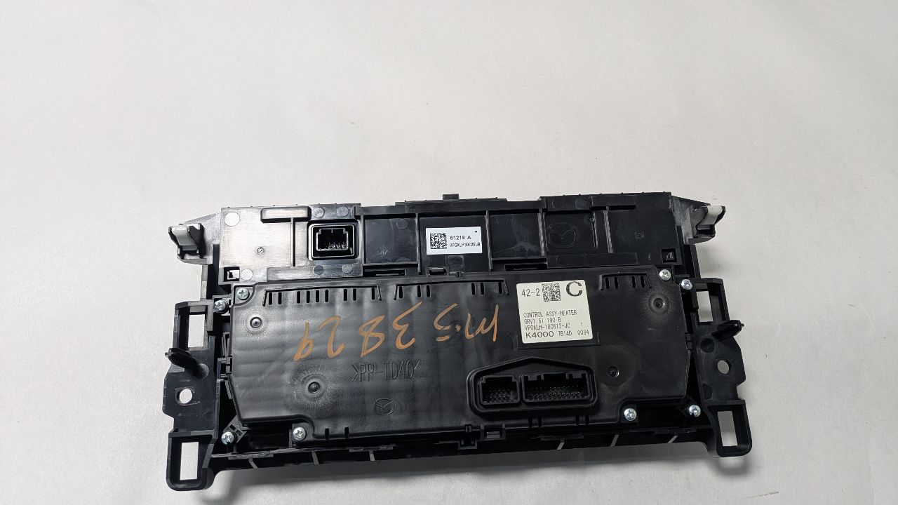 2017 MAZDA 6 2.5L 4cyl Gasoline TEMP CONTROL - 427650 — photo 6