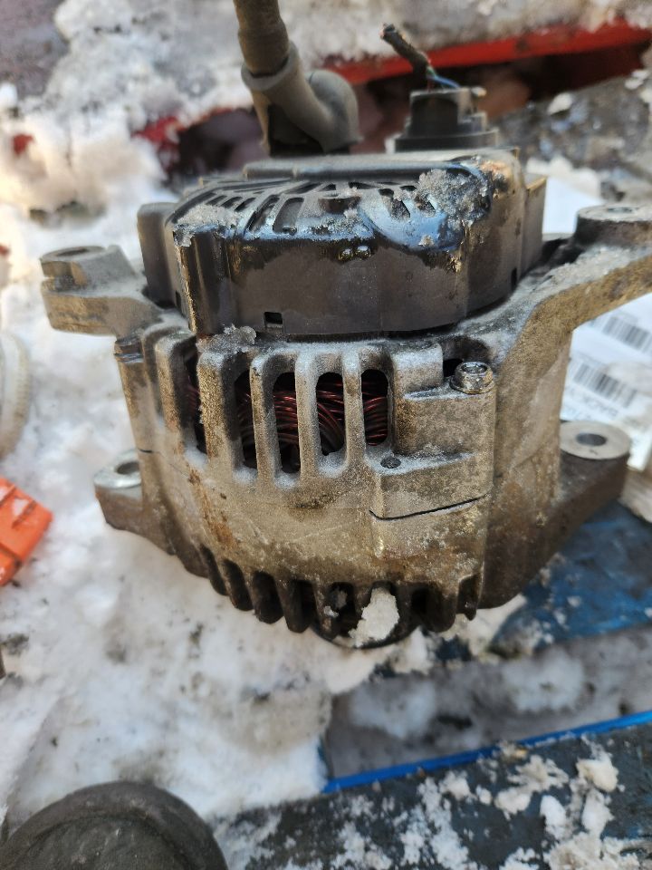 2010 HYUNDAI SANTA FE 4cyl Gasoline 2.4 ALTERNATOR - 428270 — photo 2