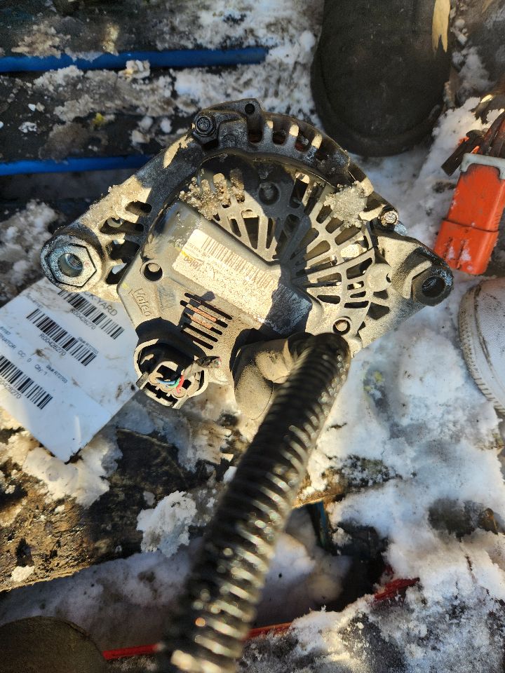 2010 HYUNDAI SANTA FE 4cyl Gasoline 2.4 ALTERNATOR - 428270 — photo 3