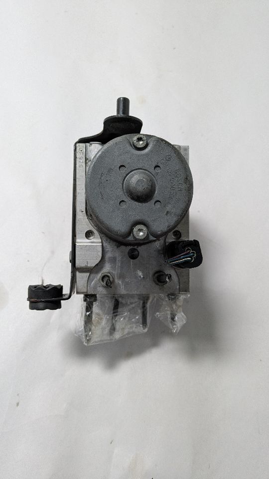 2008 BMW 750i 8cyl Gasoline 4.8 Anti-lock Brake Pts - 428281 — photo 1