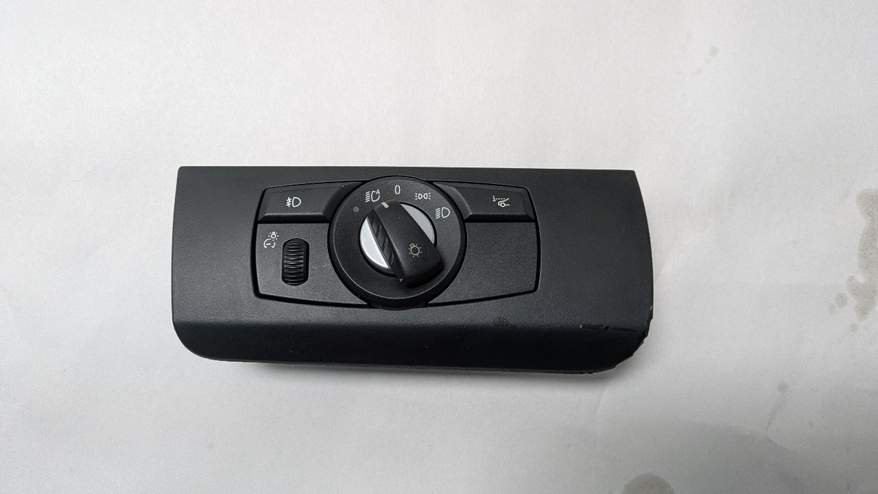 2013 BMW X5 8cyl Gasoline Turbo 4.4 HEADLAMP MOTOR - 428731 — photo 1