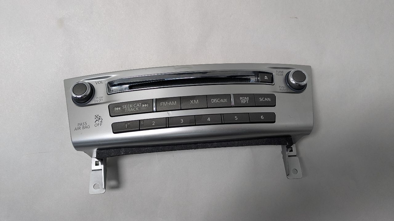 2011 INFINITI M37 Radio Audio - 428742