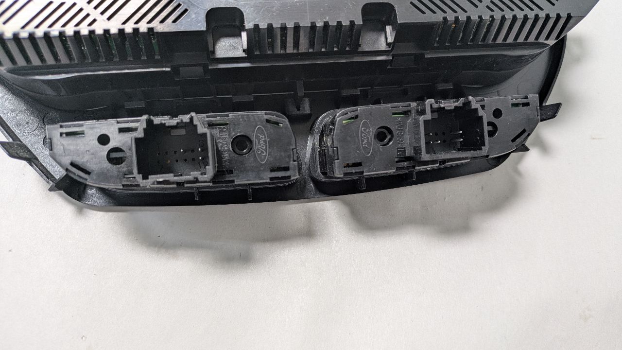 2013 FORD C-MAX 4cyl Electric 2.0 TEMP CONTROL - 428886 — photo 3