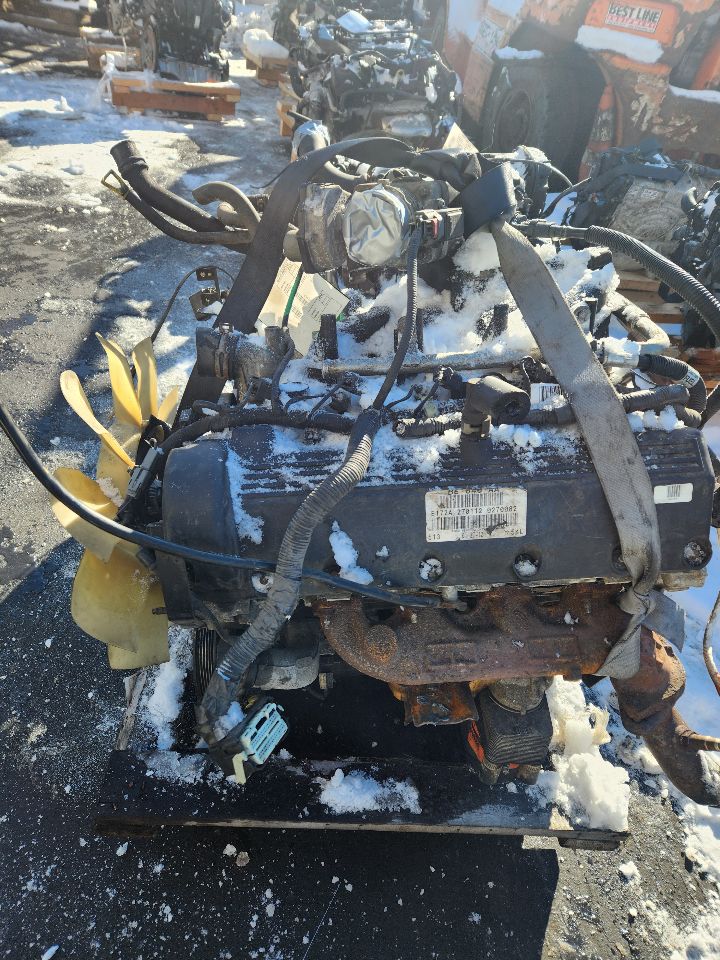 2012 FORD E350 VAN 5.4L 8cyl Gasoline ENGINE ASSEMBLY - 428983 — photo 3