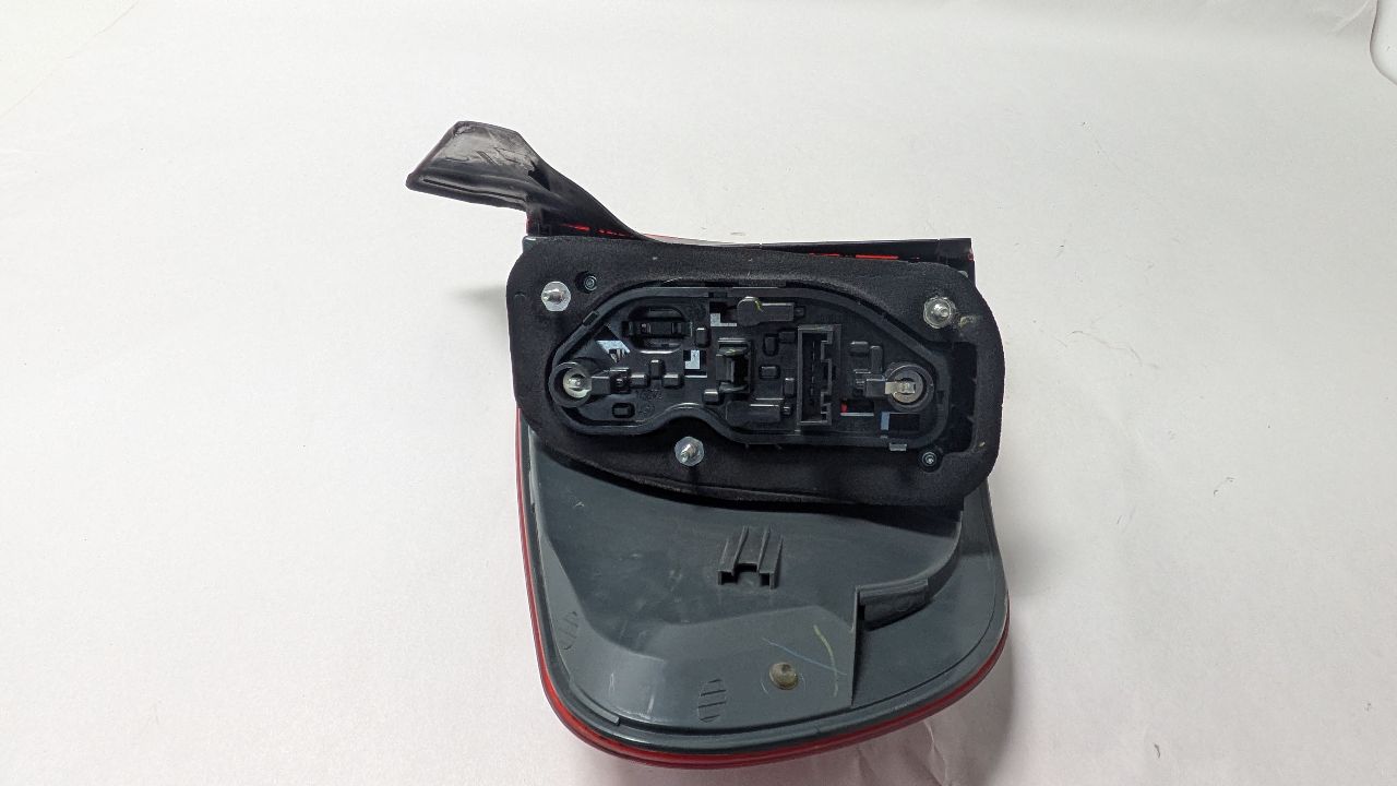 2013 BMW X5 8cyl Gasoline Turbo 4.4 Right TAIL LAMP - 429387 — photo 6