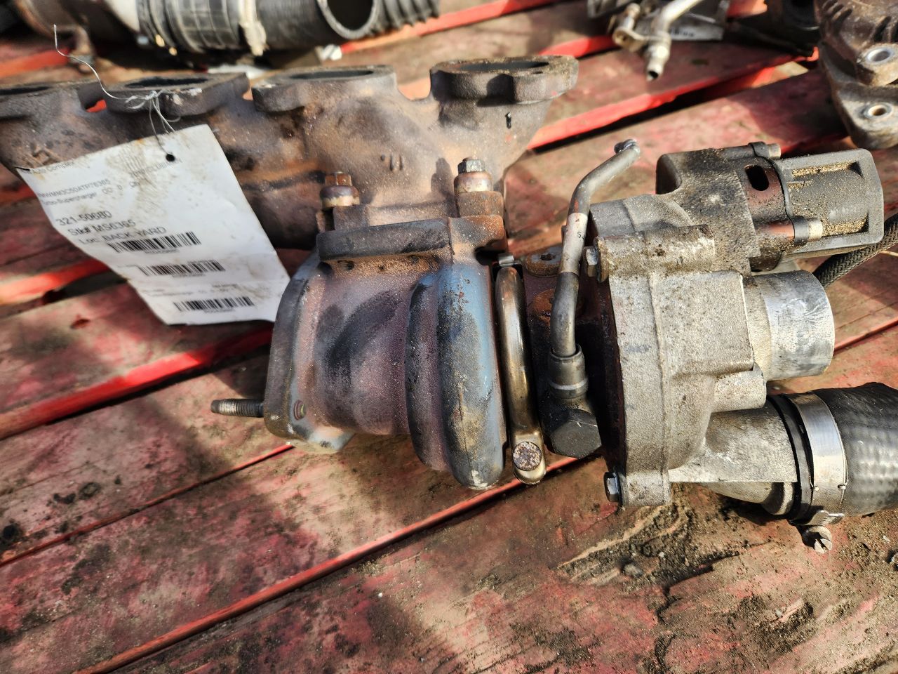 2010 MINI COOPER CLUBMAN 4cyl Gasoline Turbo 1.6 Turbo-Supercharger - 429885 — photo 2