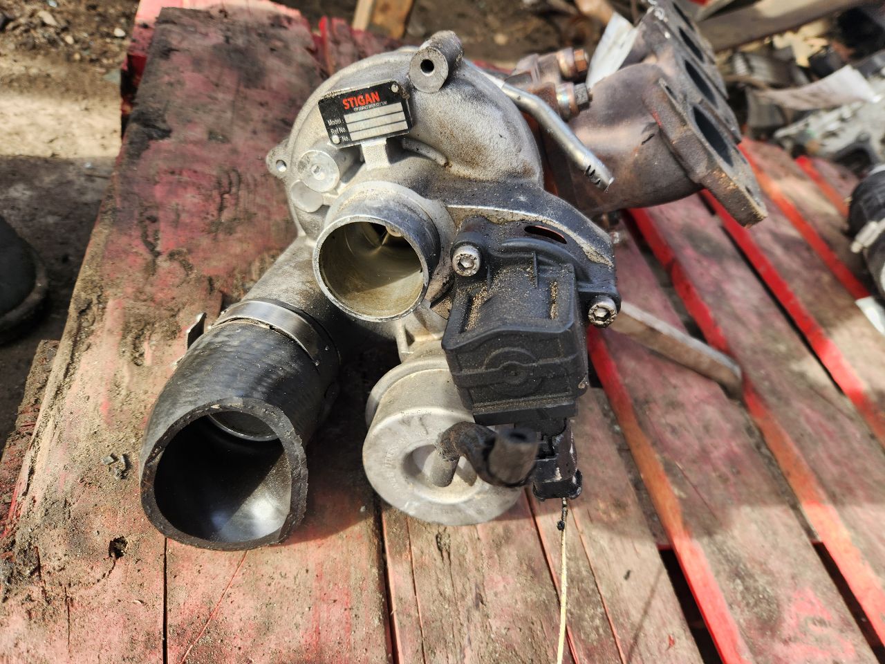 2010 MINI COOPER CLUBMAN 4cyl Gasoline Turbo 1.6 Turbo-Supercharger - 429885 — photo 3