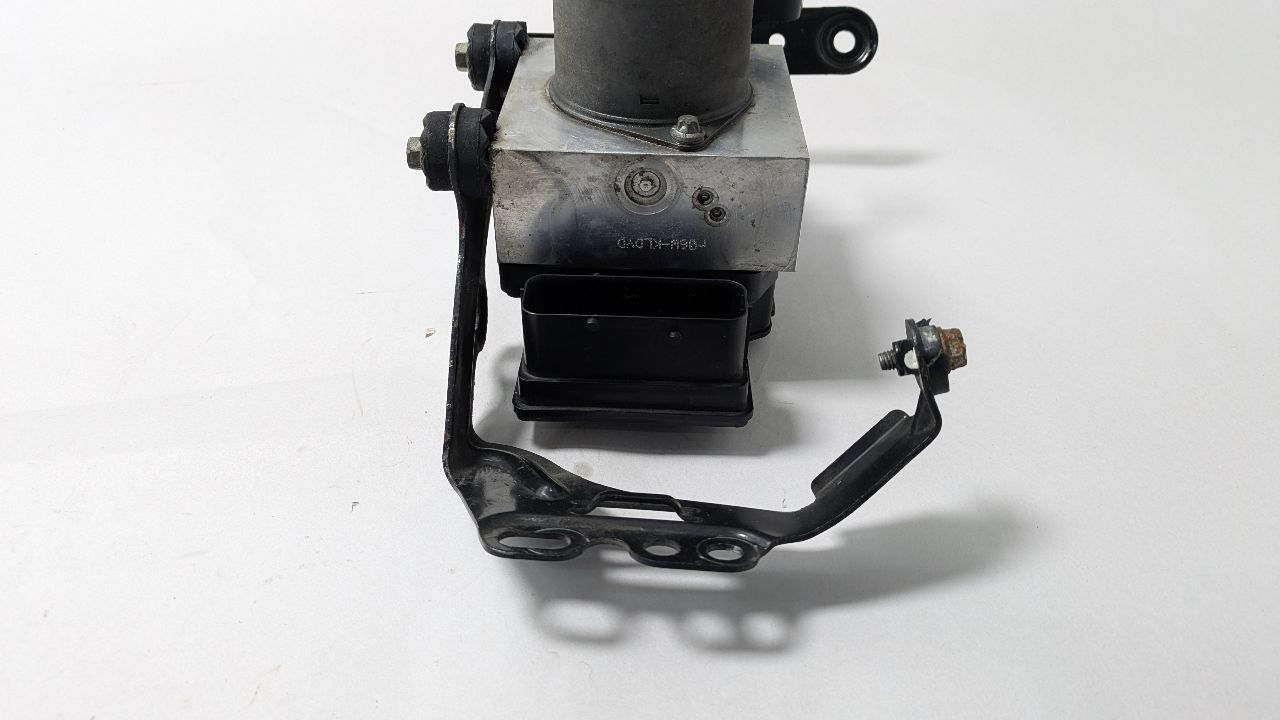 2010 MINI COOPER CLUBMAN 4cyl Gasoline Turbo 1.6 Anti-lock Brake Pts - 429886 — photo 5