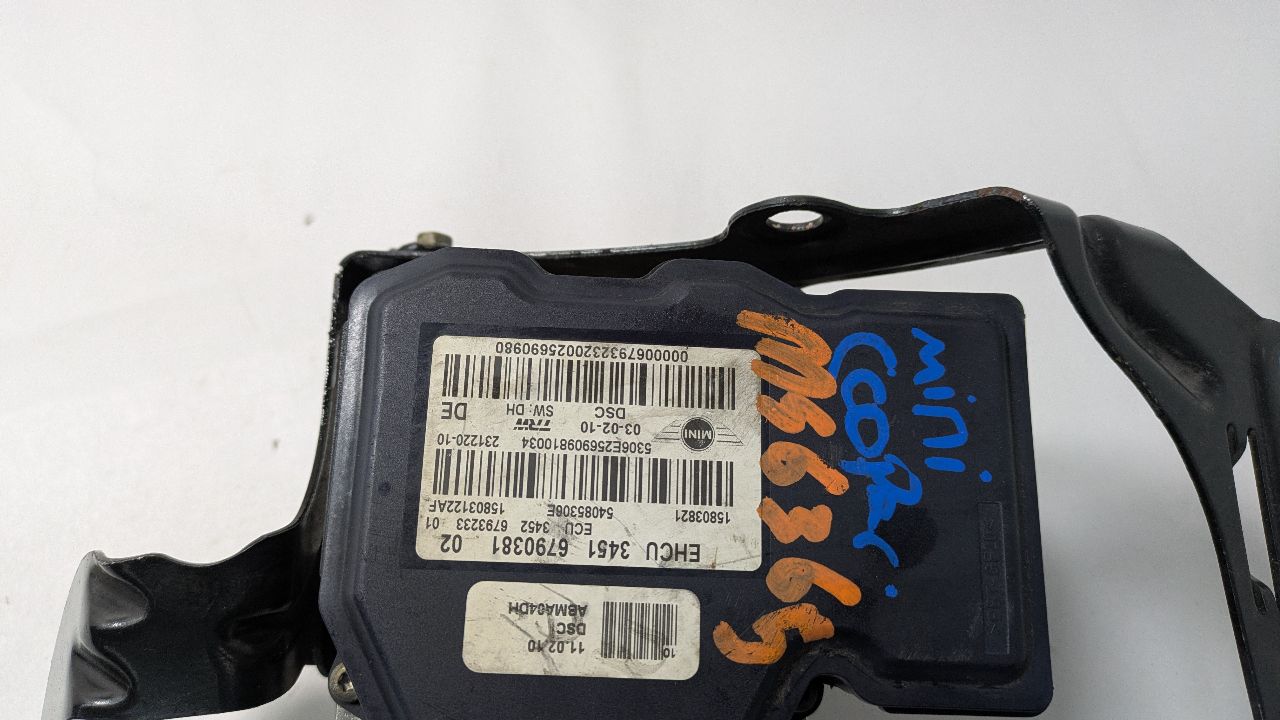 2010 MINI COOPER CLUBMAN 4cyl Gasoline Turbo 1.6 Anti-lock Brake Pts - 429886 — photo 8