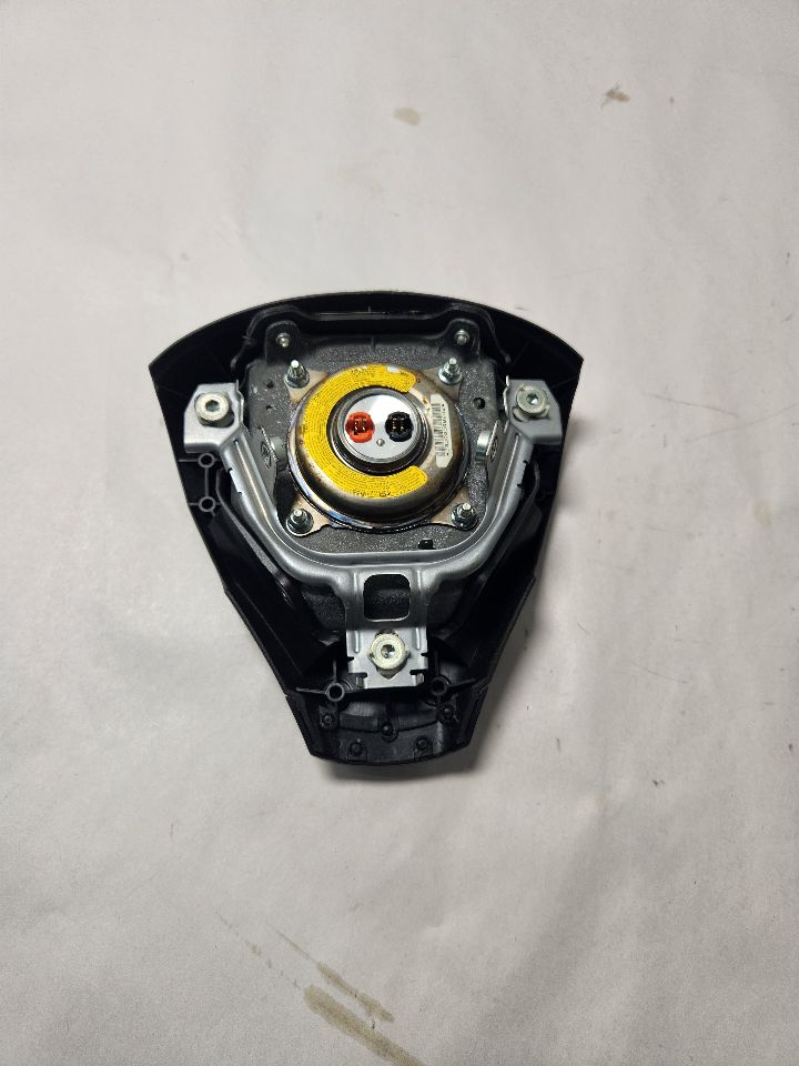 2010 TOYOTA VENZA 4cyl Gasoline 2.7 Left AIR BAG - 429898 — photo 2