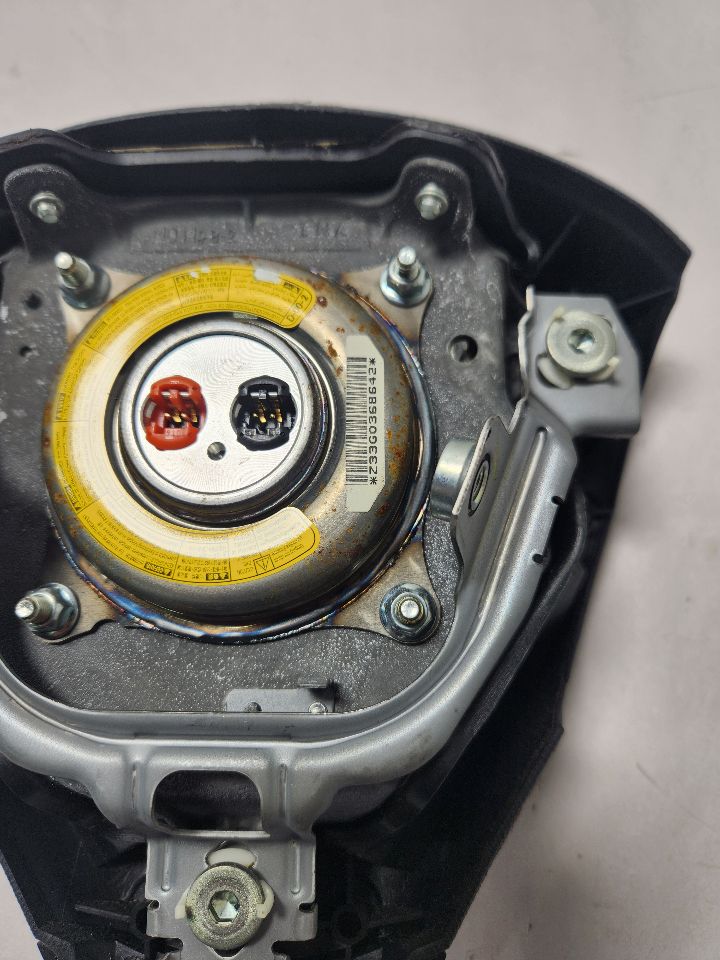 2010 TOYOTA VENZA 4cyl Gasoline 2.7 Left AIR BAG - 429898 — photo 3