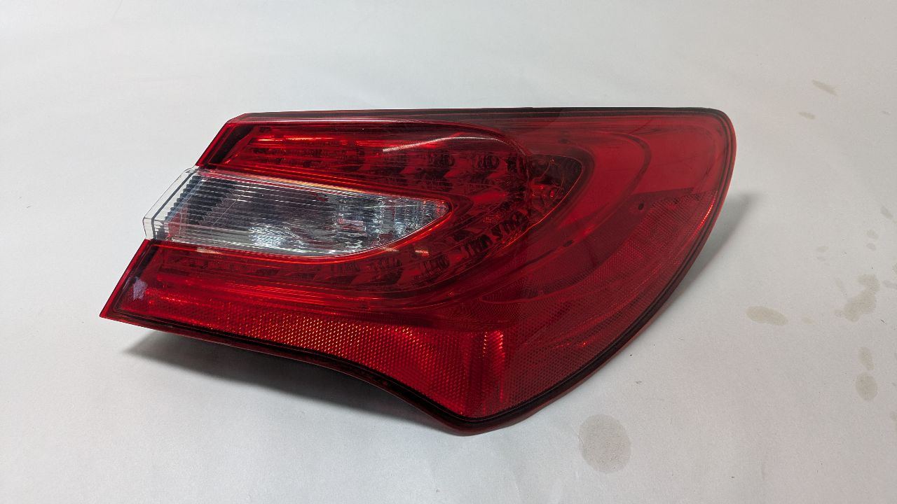 2012 CHRYSLER 200 4cyl Gasoline 2.4 PZEV Right TAIL LAMP - 429936 — photo 1