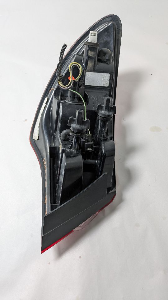 2012 CHRYSLER 200 4cyl Gasoline 2.4 PZEV Right TAIL LAMP - 429936 — photo 4