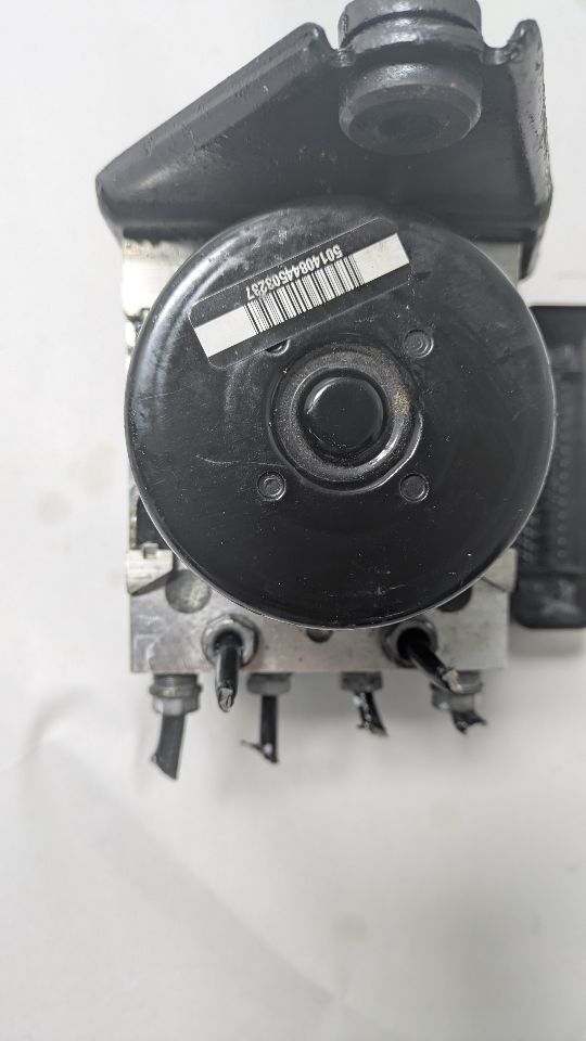 2013 VOLKSWAGEN JETTA 1.4L 4cyl Turbo Hybrid Anti-lock Brake Pts - 430263 — photo 2