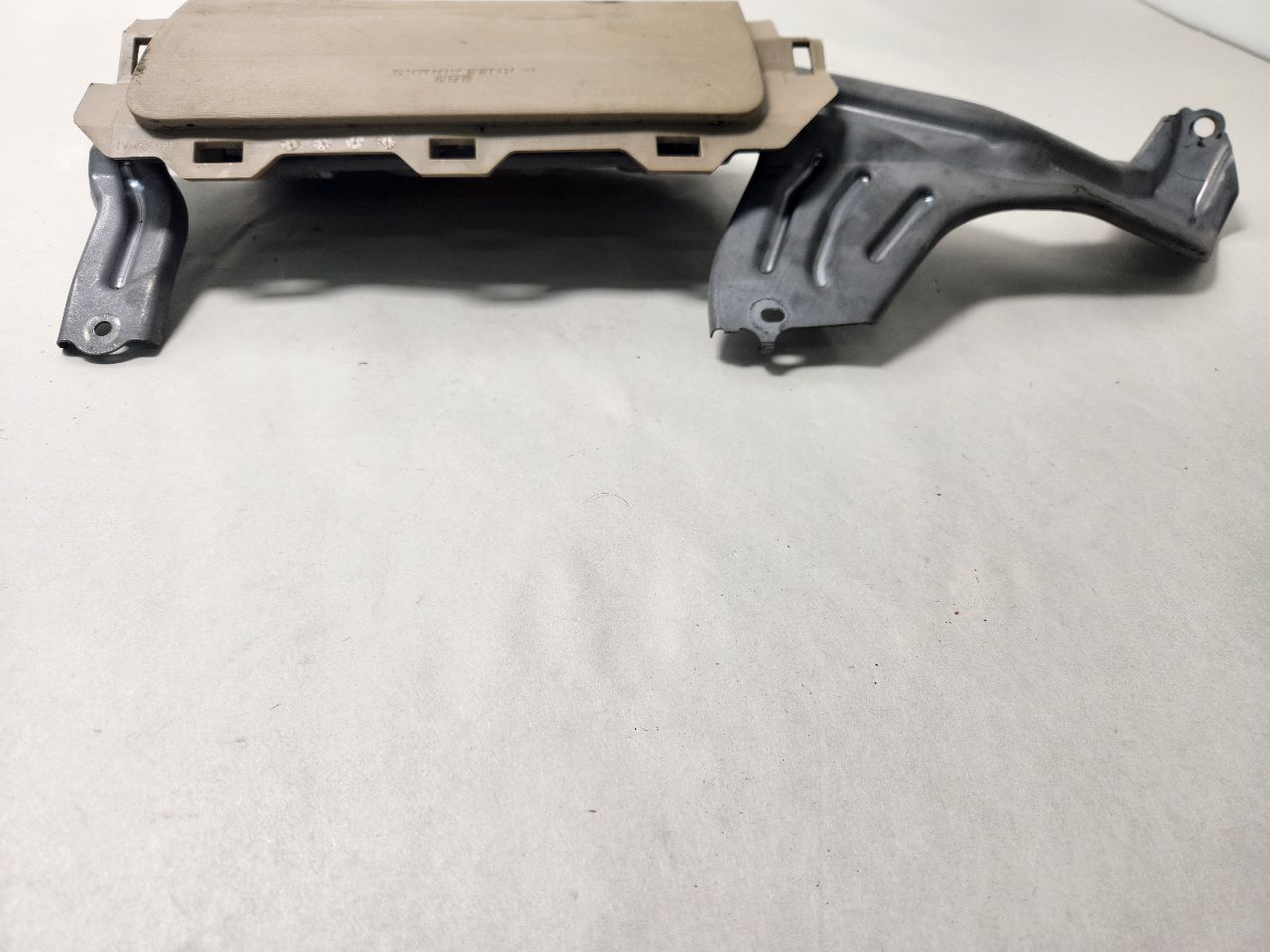 2010 TOYOTA VENZA 4cyl Gasoline 2.7 Left AIR BAG - 430293 — photo 3