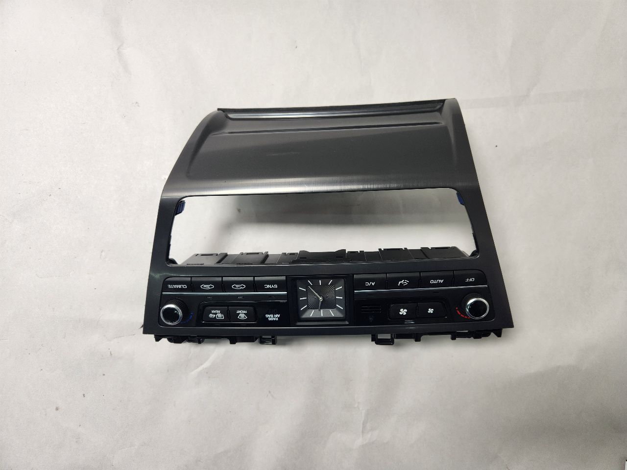 2015 HYUNDAI GENESIS 6cyl Gasoline 3.8 TEMP CONTROL - 430313 — photo 1