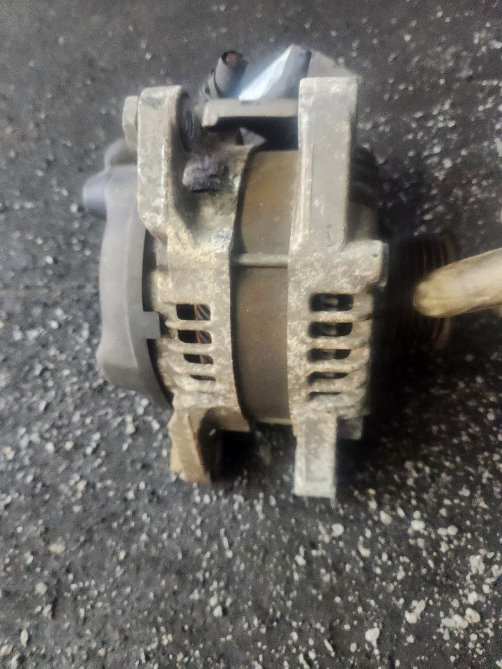 2015 KIA CADENZA 6cyl Gasoline 3.3 ALTERNATOR - 430336 — photo 4