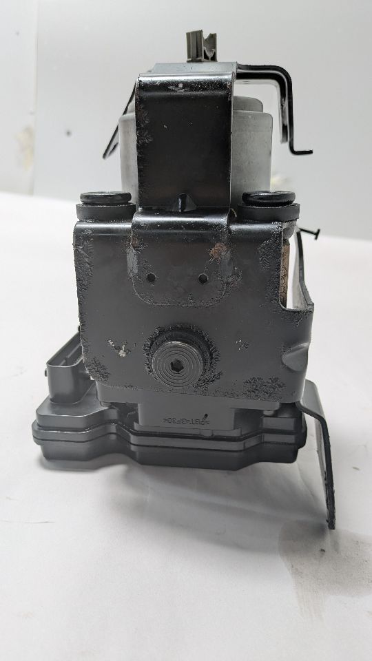 2015 KIA CADENZA 6cyl Gasoline 3.3 Anti-lock Brake Pts - 430338 — photo 5