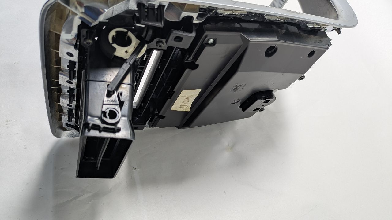 2013 VOLVO 60 SERIES 5cyl Gasoline Turbo 2.5 Radio Audio - 430379 — photo 3