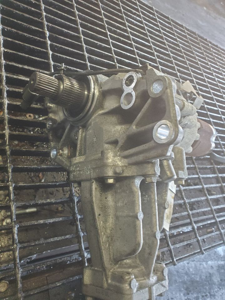 2019 MITSUBISHI OUTLANDER 2.4L 4cyl Gasoline VVT TRANSFER CASE ASSY - 430704 — photo 1